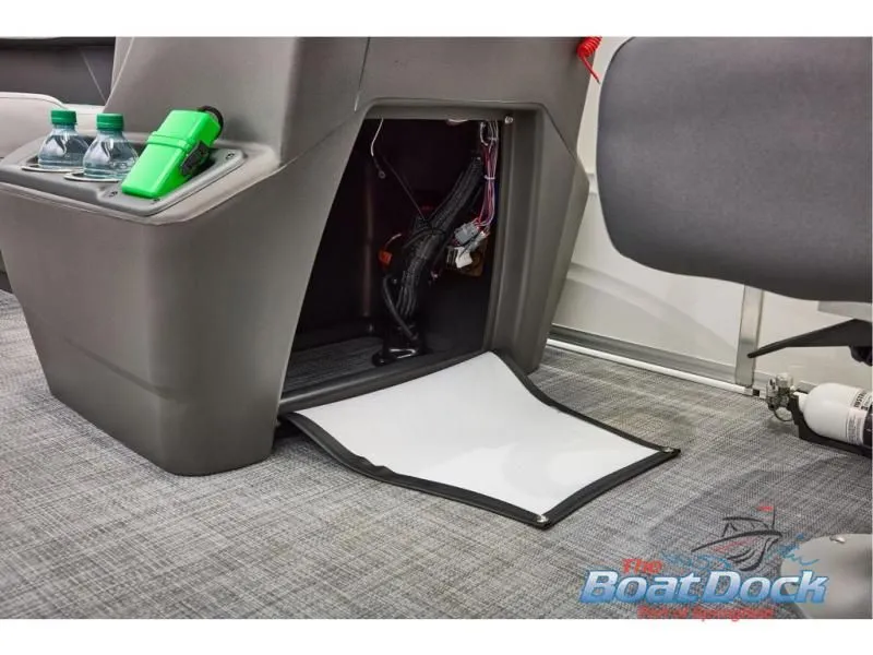 Slide: The Image of Party Barge 16 DLX 2026 - 45