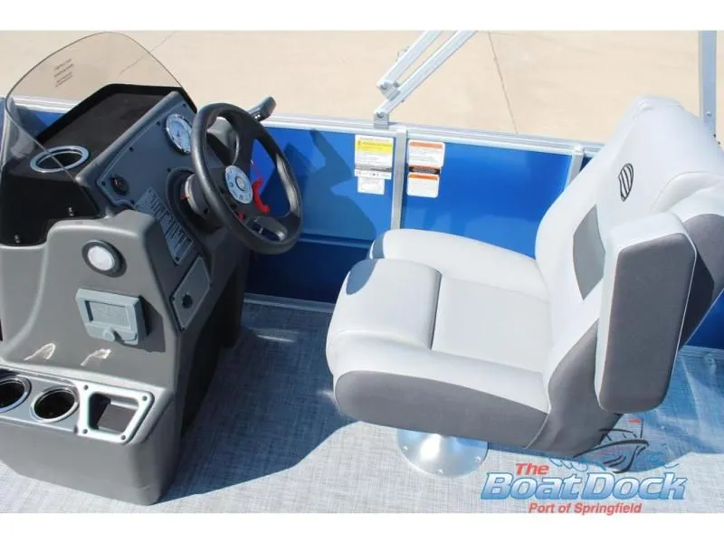 Slide: The Image of Party Barge 16 DLX 2026 - 8