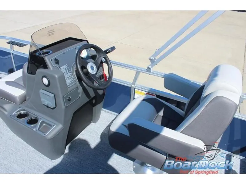 Slide: The Image of Bass Buggy 16 XL Select 16 XL Select 2026 - 11