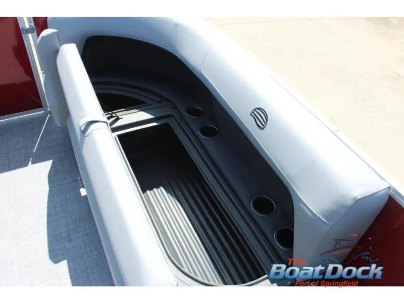 Slide: The Image of Party Barge 16 DLX 2026 - 17