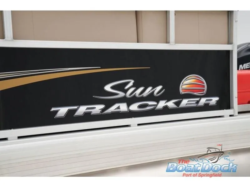 Slide: The Image of Party Barge 16 DLX 2026 - 33