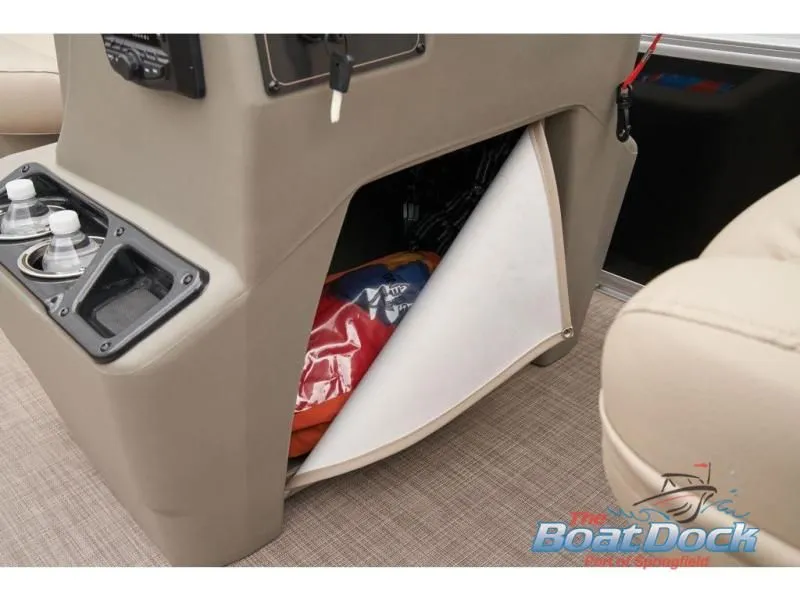 Slide: The Image of Party Barge 16 DLX 2026 - 45