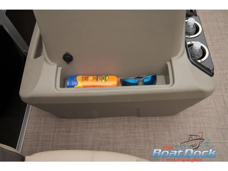 Slide: The Image of Party Barge 16 DLX 2026 - 47