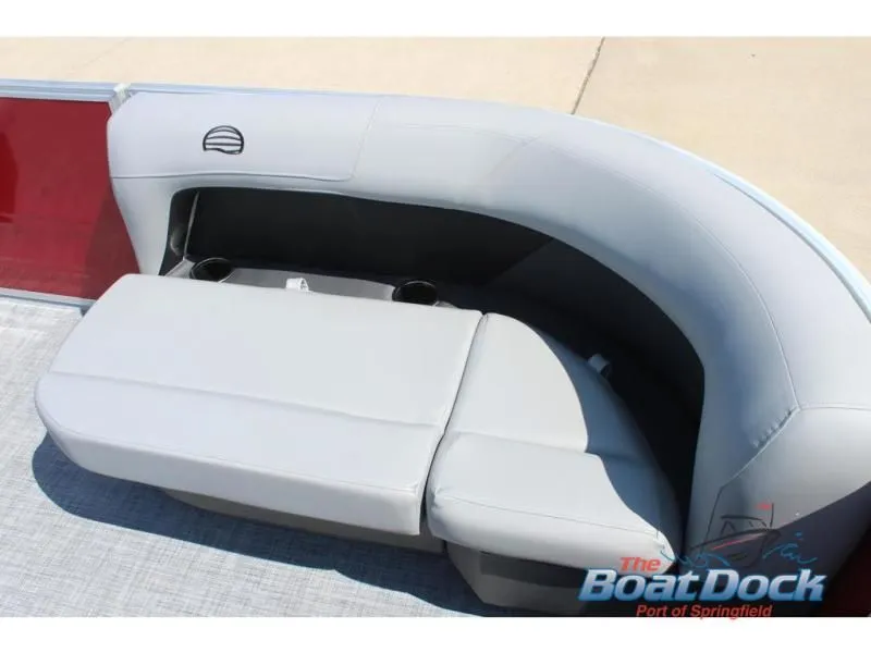 Slide: The Image of Party Barge 16 DLX 2026 - 7