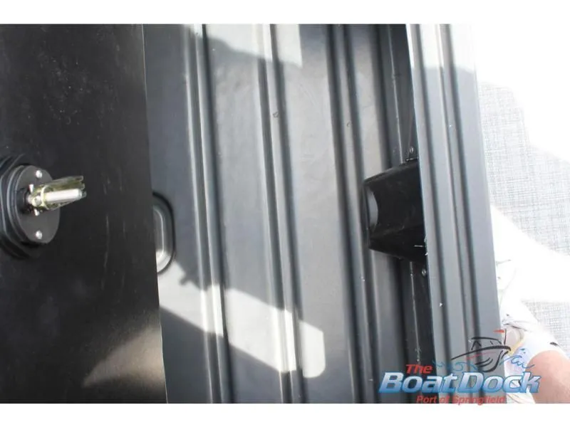 Slide: The Image of Party Barge 20 DLX 2026 - 16