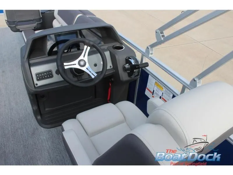 Slide: The Image of Fishin' Barge 20 DLX 20 DLX 2026 - 11