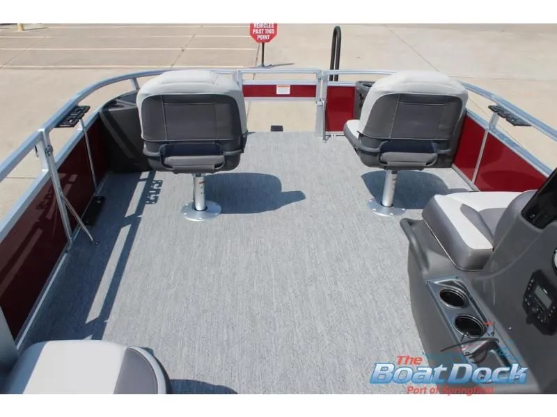 Slide: The Image of Bass Buggy 18 DLX 2026 - 20