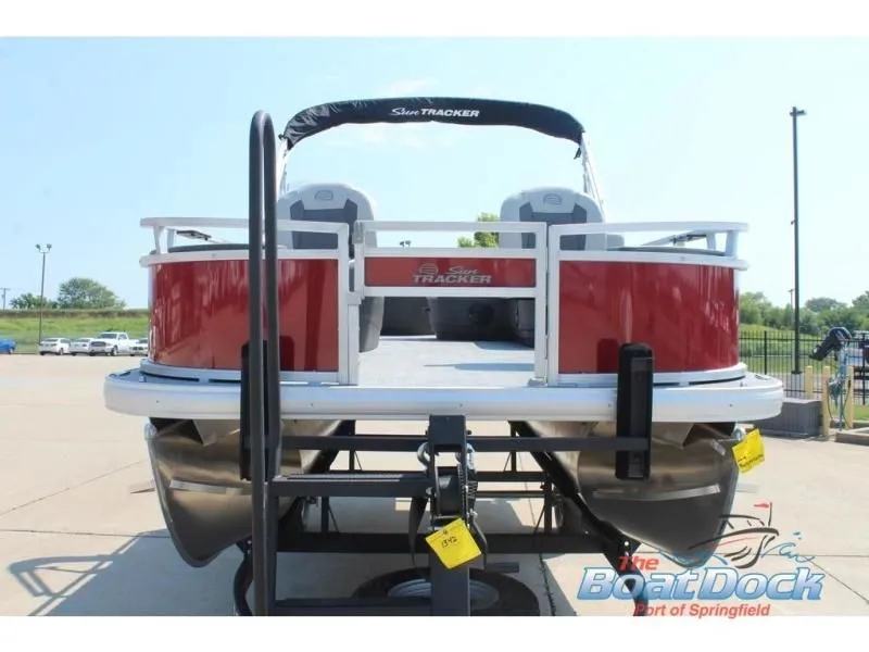 Slide: The Image of Bass Buggy 18 DLX 2026 - 3