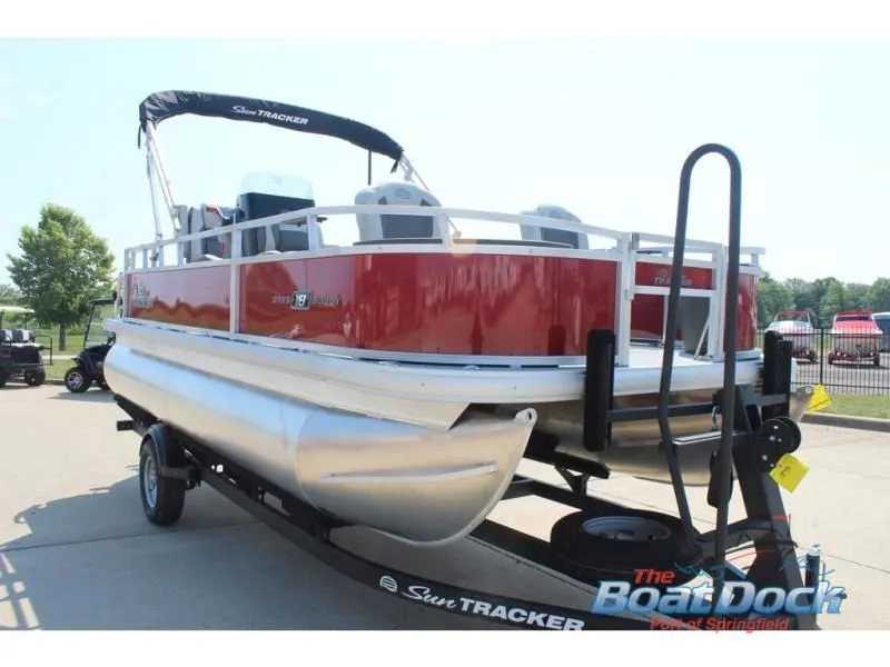 Slide: The Image of Bass Buggy 18 DLX 2026 - 4