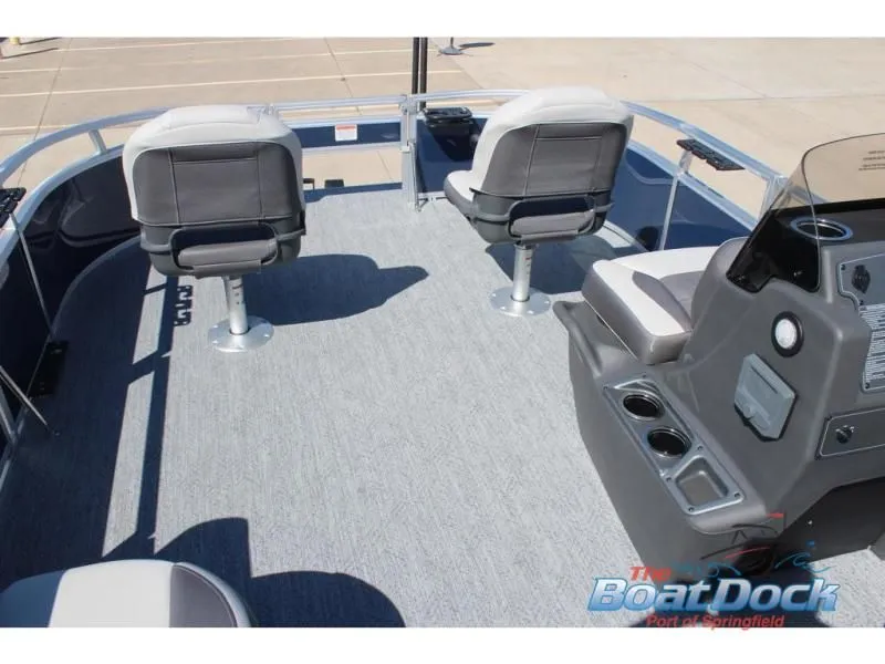 Slide: The Image of Bass Buggy 16 XL Select 2026 - 18