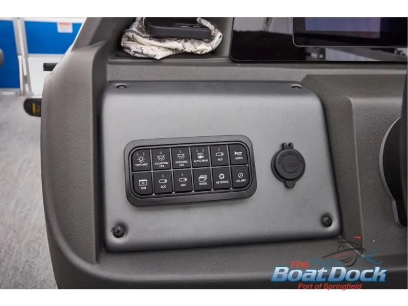 Slide: The Image of Fishin' Barge 20 DLX 2026 - 63