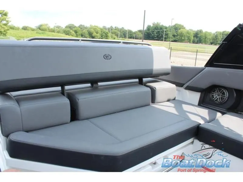 Slide: The Image of R Series R4 2026 - 15