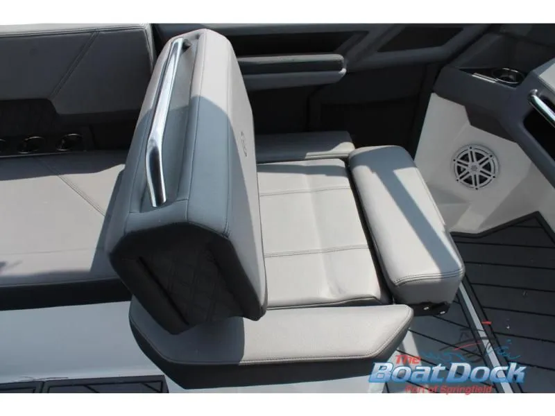 Slide: The Image of R Series R4 2026 - 22