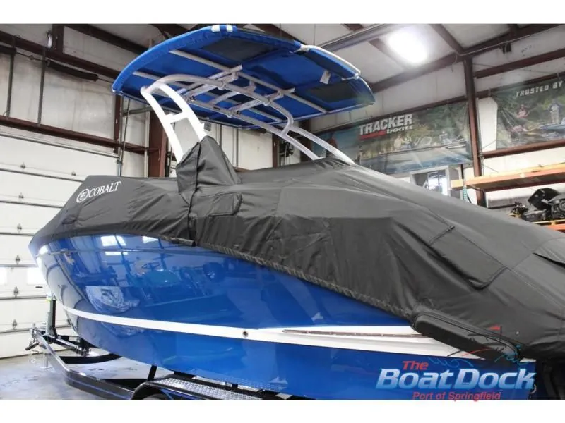 Slide: The Image of R Series R6 2025 - 10