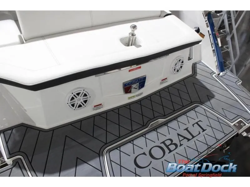 Slide: The Image of R Series R6 2025 - 16