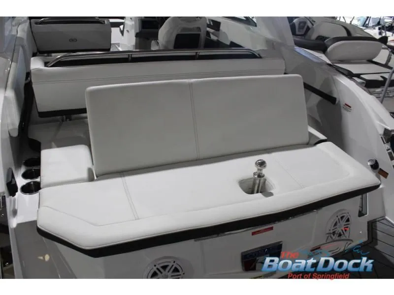 Slide: The Image of R Series R6 2025 - 17