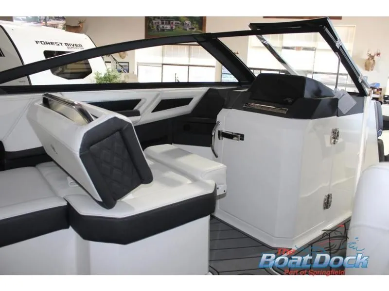 Slide: The Image of R Series R6 2025 - 27