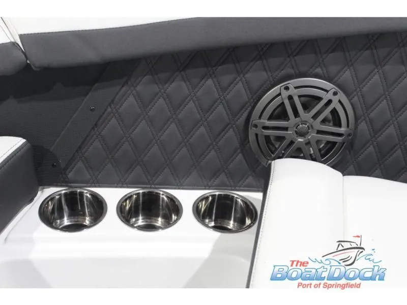 Slide: The Image of R Series R6 2025 - 40