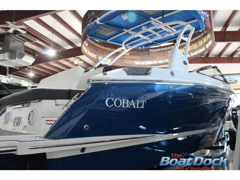 Slide: The Image of R Series R6 2025 - 6