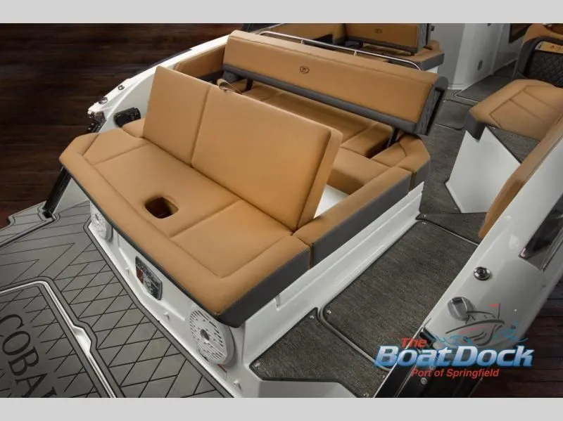 Slide: The Image of R Series R6 2025 - 60