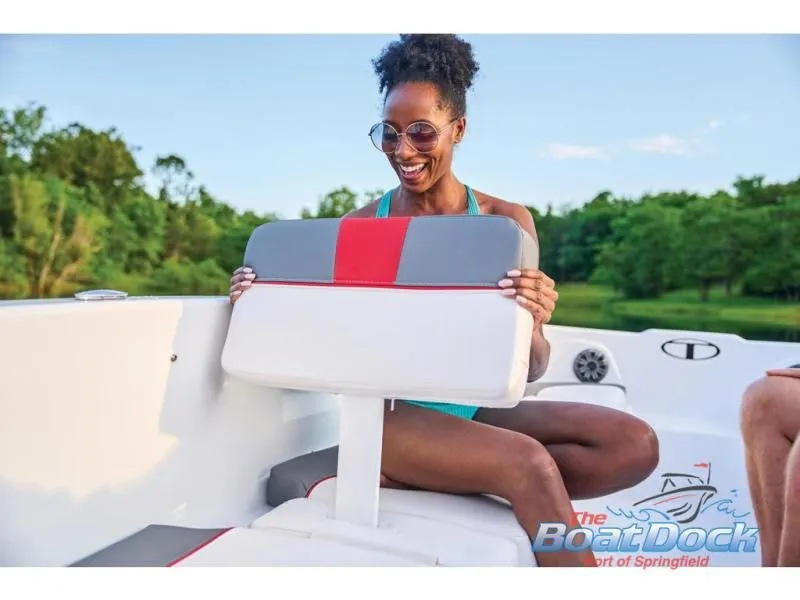 Slide: The Image of T-Yachts 18 2025 - 76