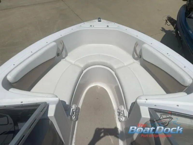 Slide: The Image of Four Winns 200 Horizon 2005 - 12