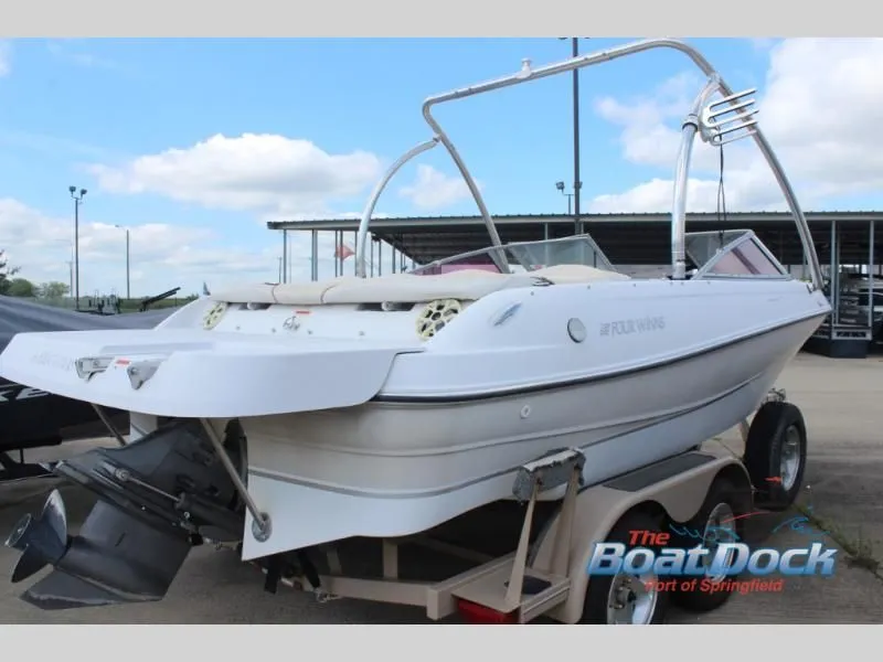 Slide: The Image of Four Winns 200 Horizon 2005 - 3