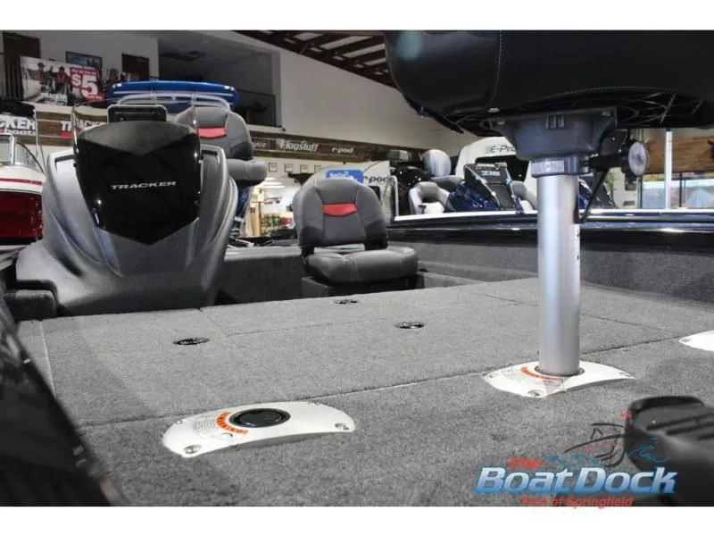 Slide: The Image of pro team 175 Crappie Edition 2026 - 16