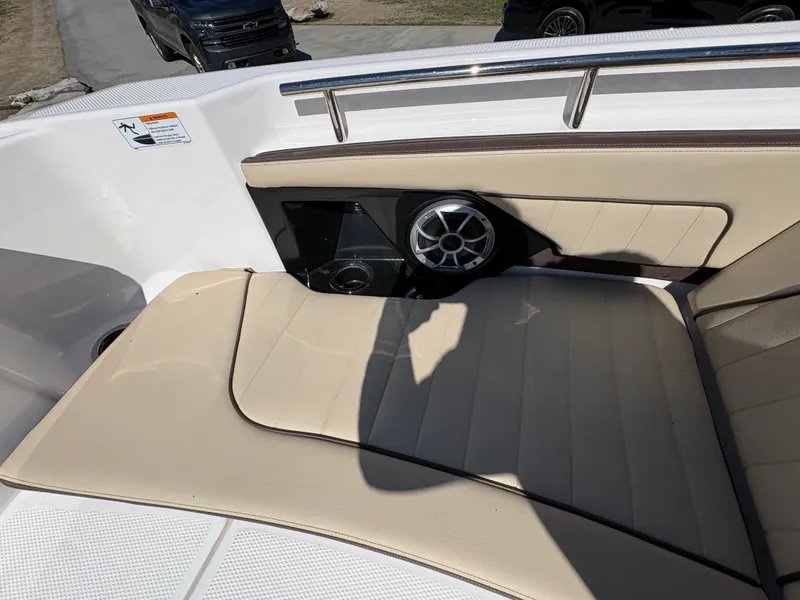 Slide: The Image of Yamaha 255 FSH Sport E 2022 - 17