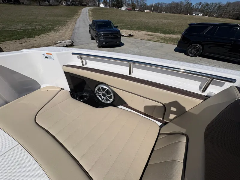 Slide: The Image of Yamaha 255 FSH Sport E 2022 - 18