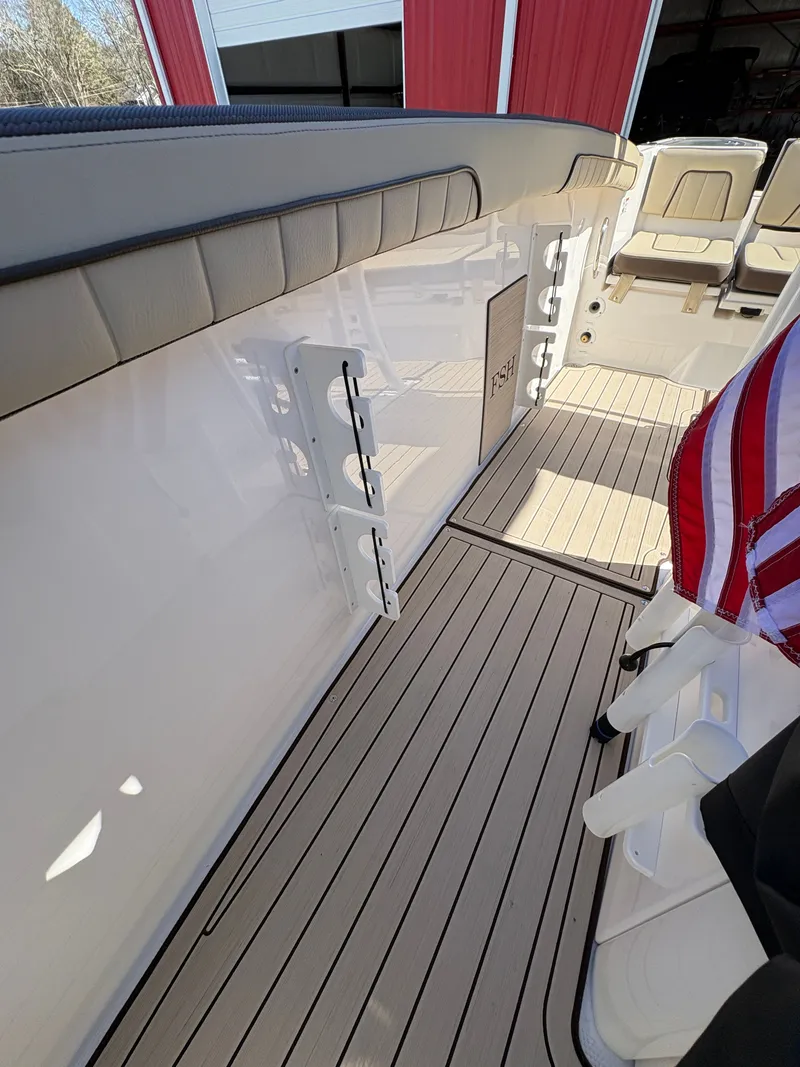 Slide: The Image of Yamaha 255 FSH Sport E 2022 - 28