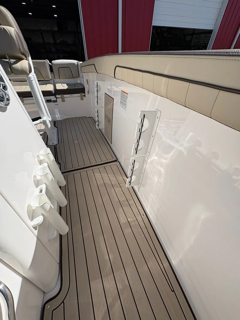 Slide: The Image of Yamaha 255 FSH Sport E 2022 - 29