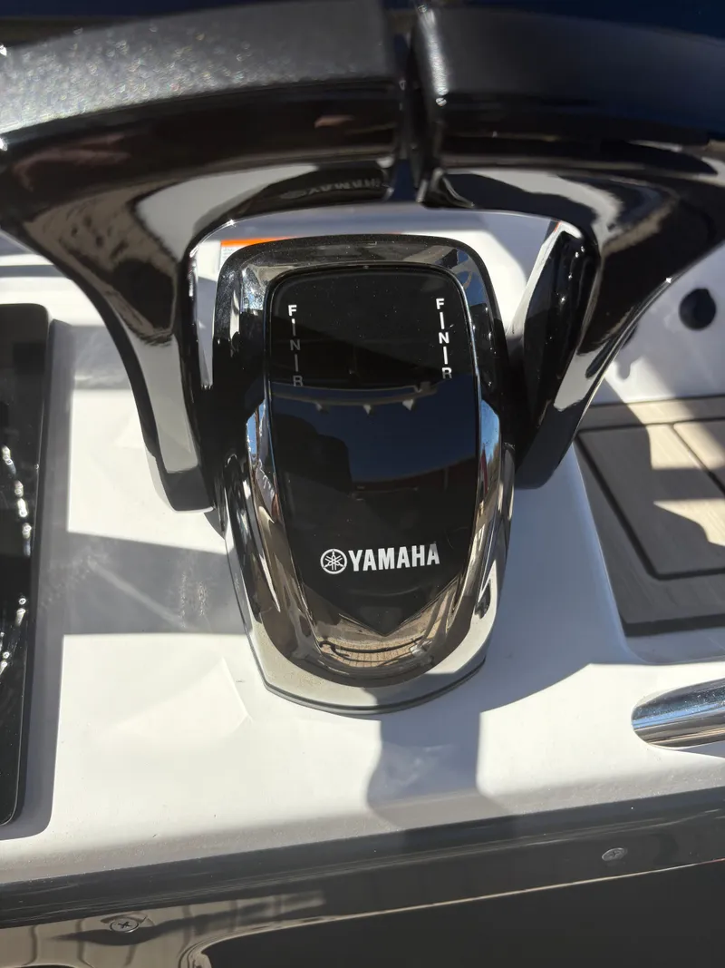 Slide: The Image of Yamaha 255 FSH Sport E 2022 - 38