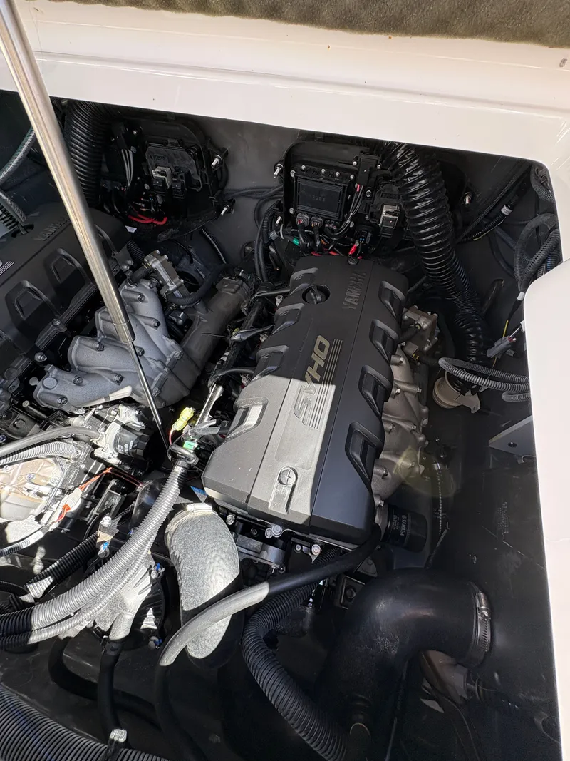 Slide: The Image of Yamaha 255 FSH Sport E 2022 - 50