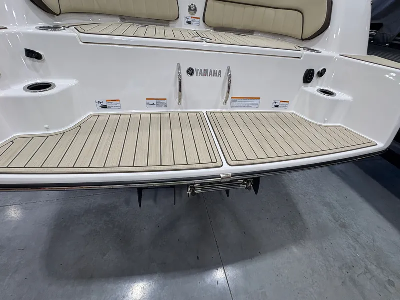 Slide: The Image of Yamaha 255 FSH Sport E 2022 - 84