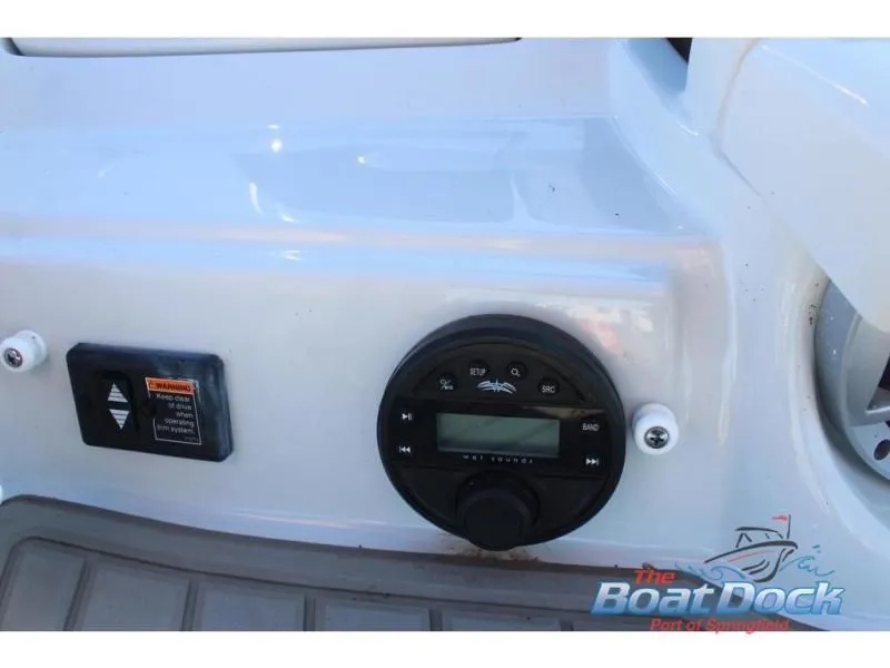 Slide: The Image of Eclipse E255 2024 - 40