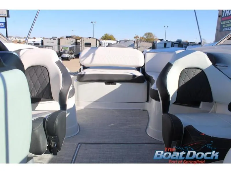 Slide: The Image of Eclipse E255 E255 2024 - 12