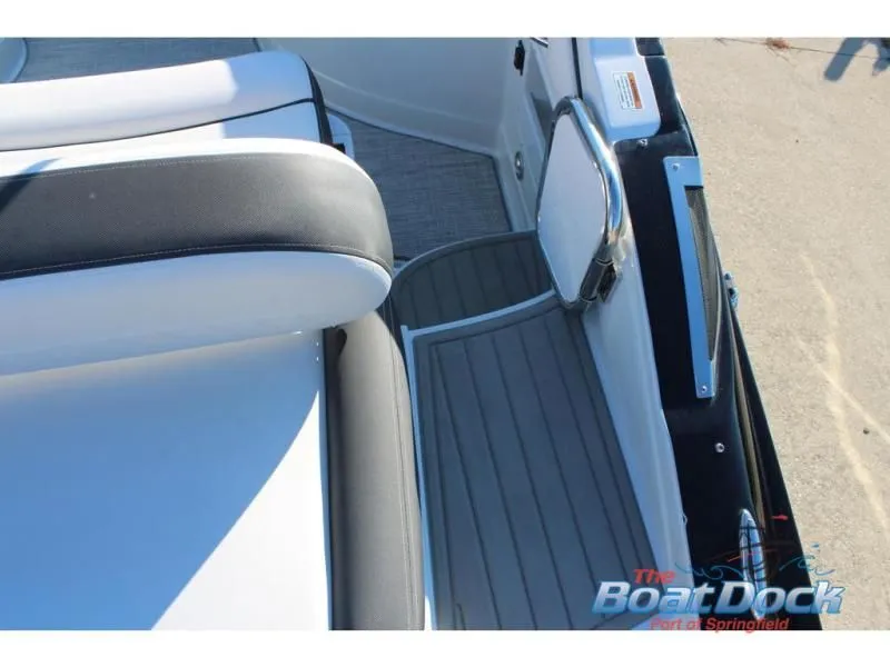 Slide: The Image of Eclipse E255 E255 2024 - 38