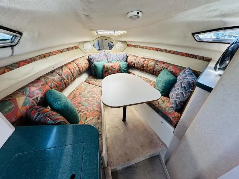 Slide: The Image of Commodore 272 1995 - 12