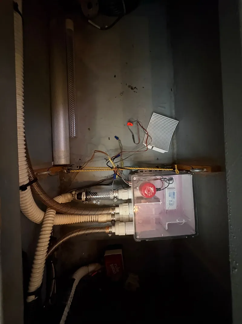 Slide: The Image of Interior of 1995 Sea Ray Sundancer 370 with wiring. - 23