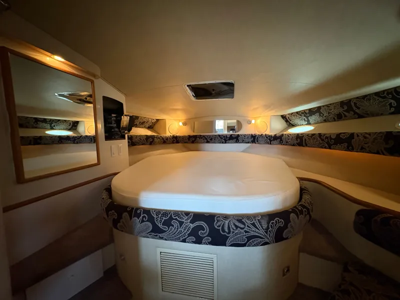 Slide: The Image of Interior of 1995 Sea Ray Sundancer 370 yacht cabin. - 25