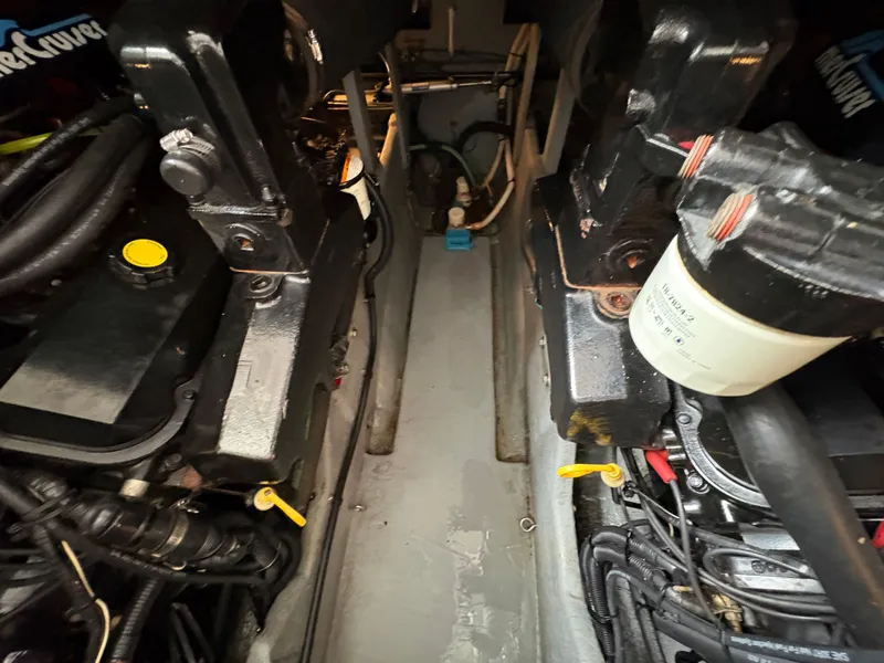 Slide: The Image of Sea Ray Sundancer 370 1995 - 53