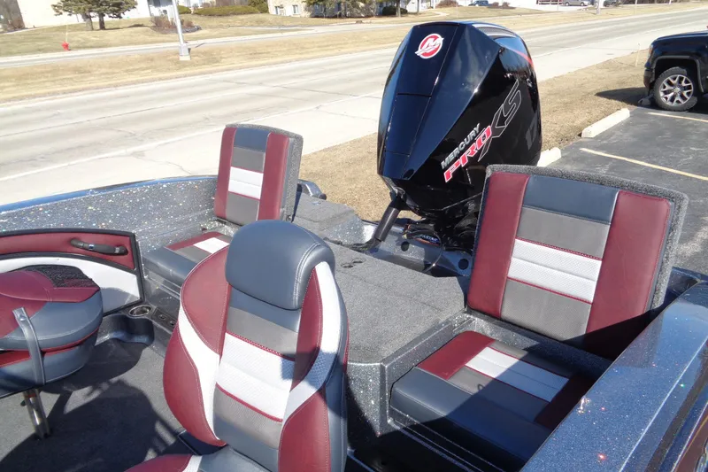 Slide: The Image of 2026 Ranger 1850MS Reata boat with Mercury Pro XS engine and stylish seating. - 17