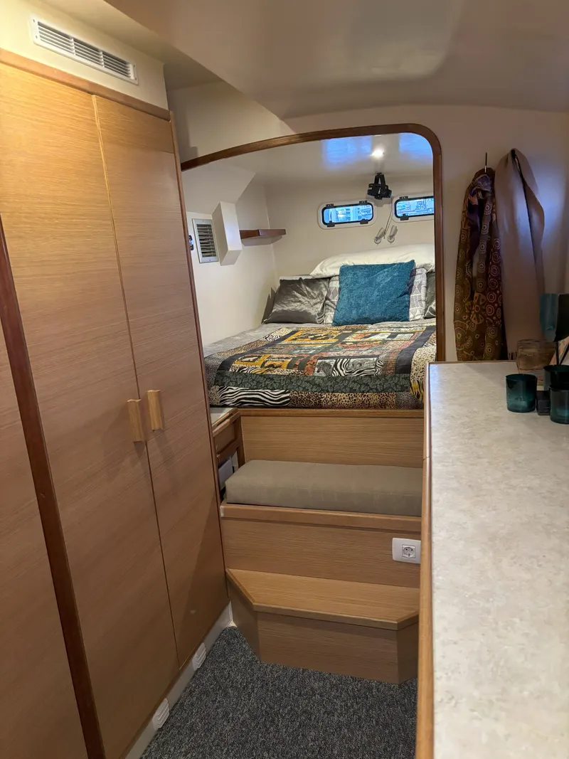 Slide: The Image of Dix Harvey dh550 2016 - 27