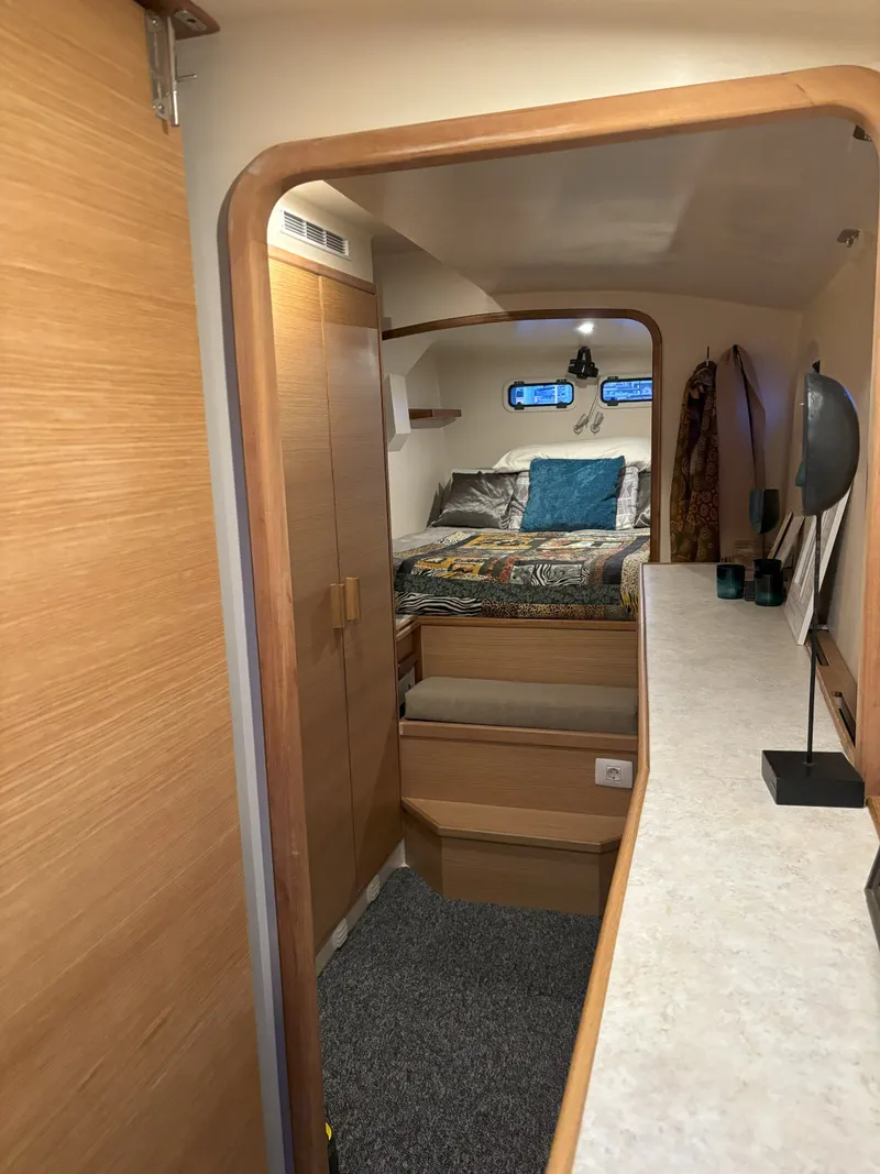 Slide: The Image of Dix Harvey dh550 2016 - 28