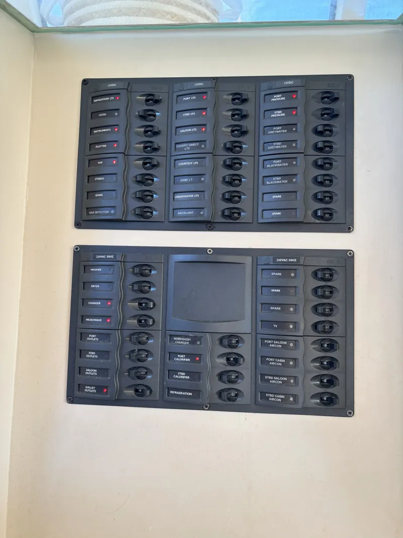 Slide: The Image of Dix Harvey dh550 2016 - 40