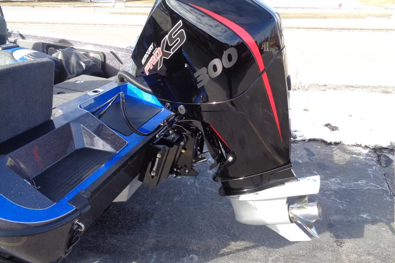 Slide: The Image of 2026 Ranger 620xFS Pro boat with Mercury Pro XS 300 outboard motor. - 26