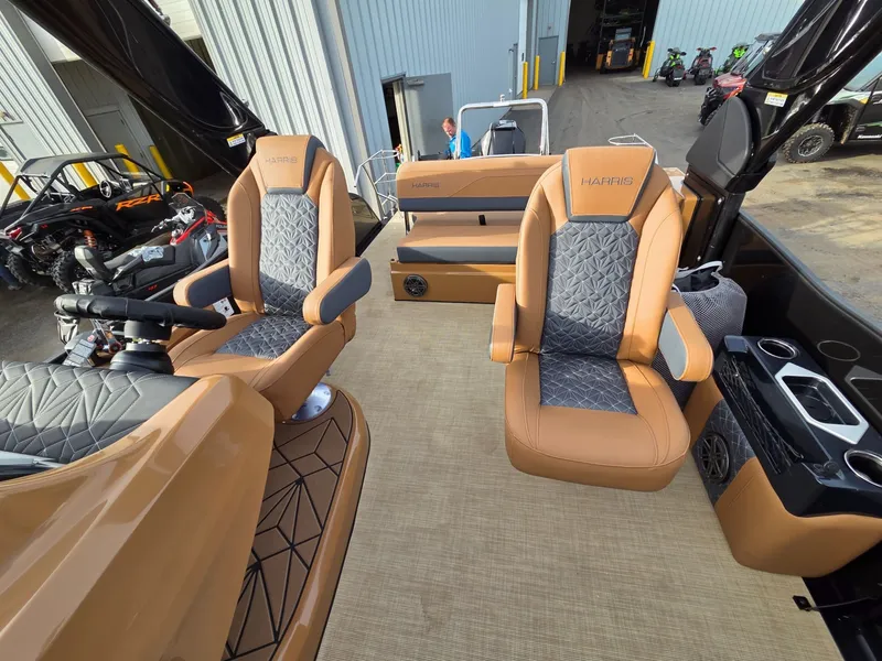 Slide: The Image of Harris GRAND MARINER 230 SLDH 2026 - 24