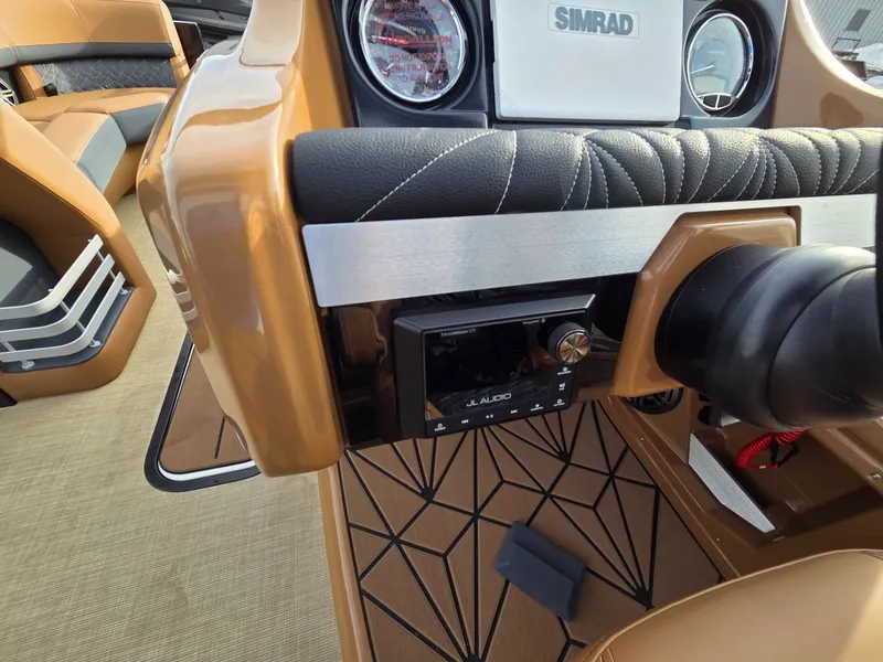 Slide: The Image of Harris GRAND MARINER 230 SLDH 2026 - 28