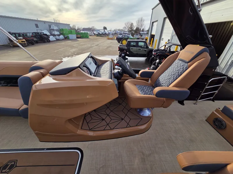 Slide: The Image of Harris GRAND MARINER 230 SLDH 2026 - 33